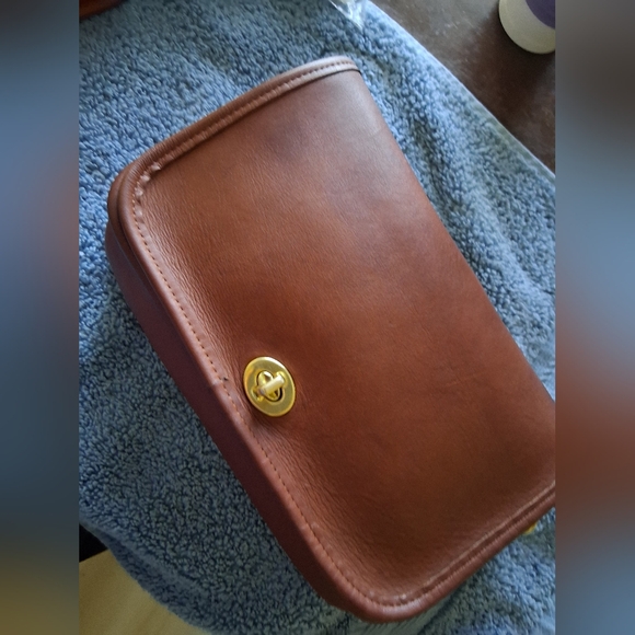 Vintage Coach Pocket Purse - Picture 12 of 16